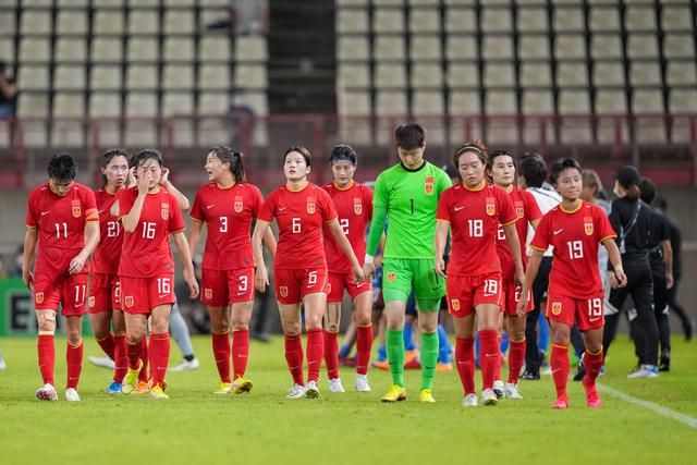清冷师尊被c呻吟双腿打开